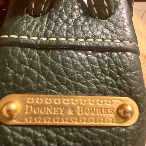 Dooney & Bourke genuine leather bag in very good condition approx 16x9 5x3 - Picture 9 of 10